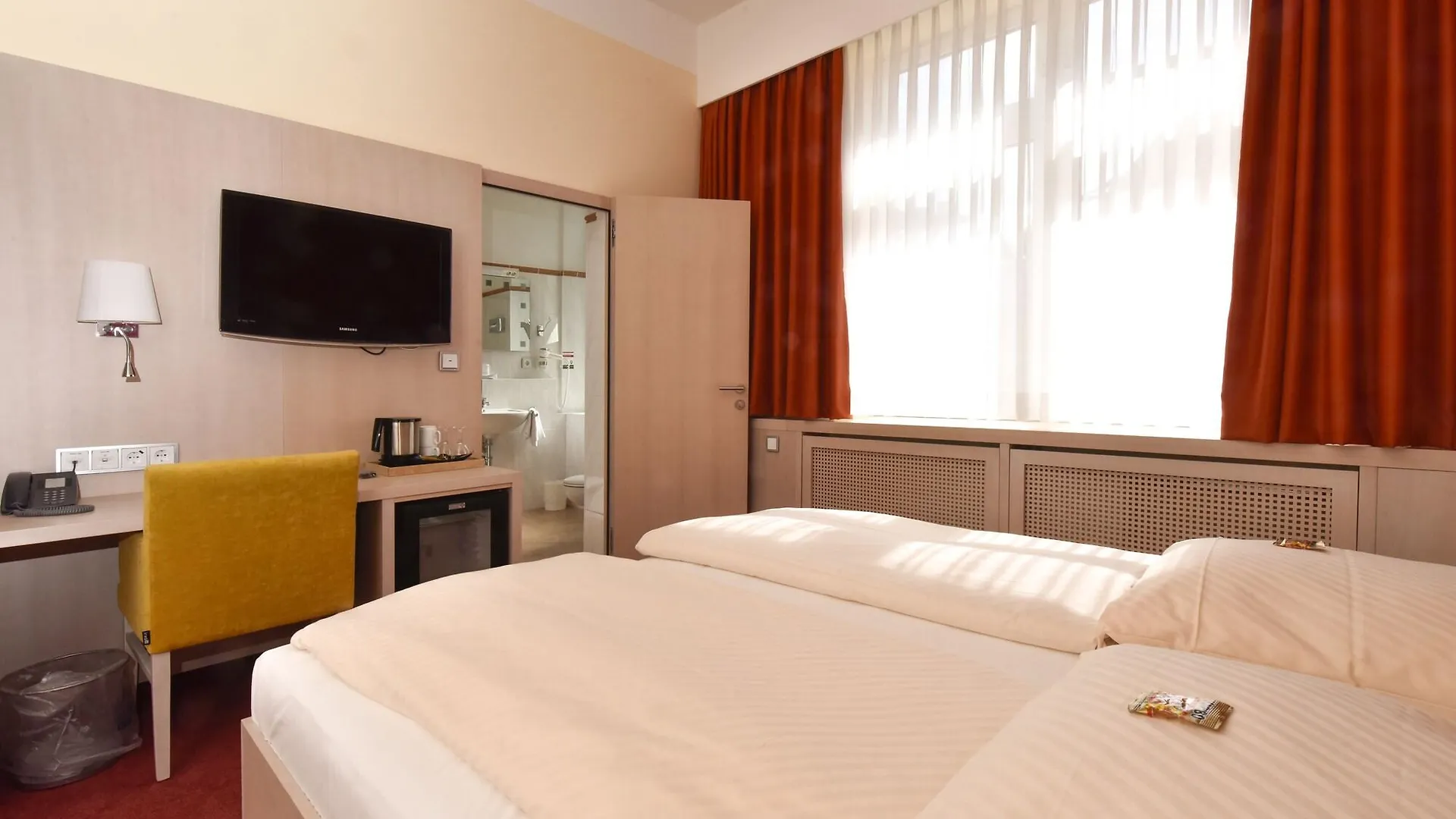 Hotel Adria Muenchen 3*, Munich
